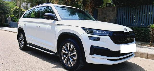 https://images10.gaadi.com/usedcar_image/4620271/original/processed_410b25e54dd843be1f4249dded9c70af.jpg?imwidth=6400