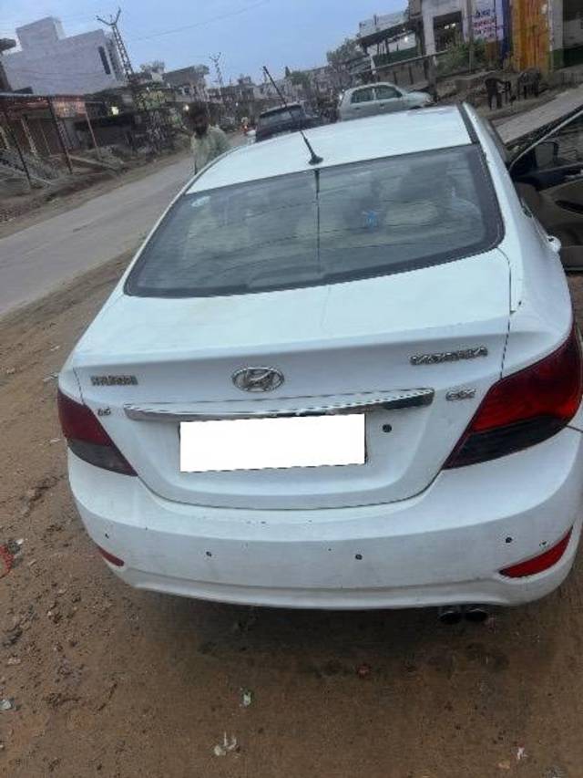 https://images10.gaadi.com/usedcar_image/4620284/original/processed_35ae020f-89c1-4169-877f-a685732167e9.jpeg?imwidth=6401