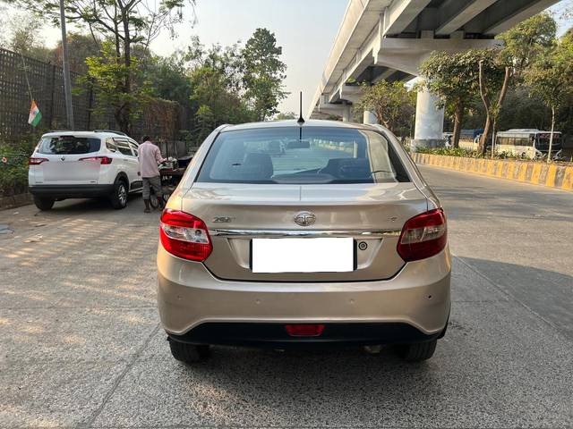 https://images10.gaadi.com/usedcar_image/4620286/original/processed_5f613e2d-922b-4d6e-b697-b214e4aa0477.jpg?imwidth=6401