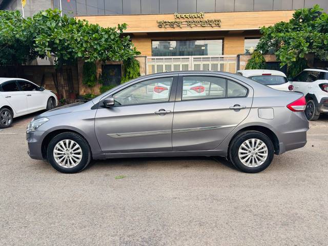 https://images10.gaadi.com/usedcar_image/4620291/original/processed_c1e1cd1f-627e-4023-a030-9ff0f9a97d7d.jpg?imwidth=6402