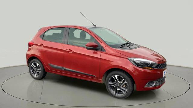 https://images10.gaadi.com/usedcar_image/4620294/original/75b0d65e2f3e1c71333cede7202524ee.jpg?imwidth=6400