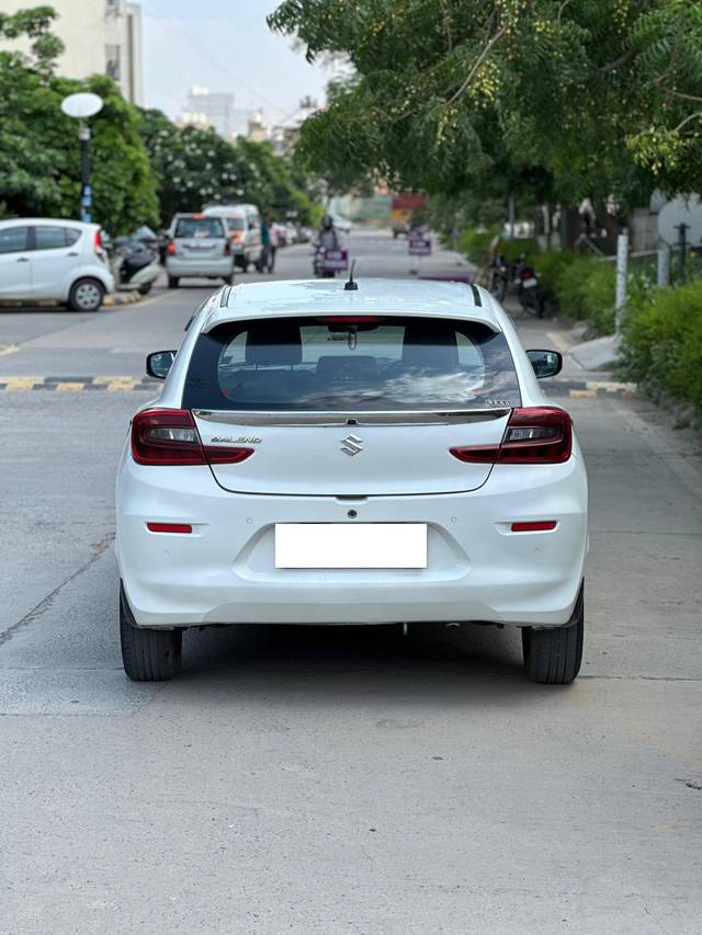 https://images10.gaadi.com/usedcar_image/4620331/original/processed_d9f45a9f4d384f779a1d507126b7f064.jpg?imwidth=6402