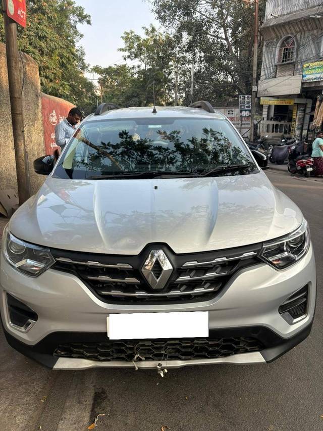 https://images10.gaadi.com/usedcar_image/4620372/original/processed_55362d7c-000a-43d8-8d7d-e2e628693241.jpg?imwidth=6401