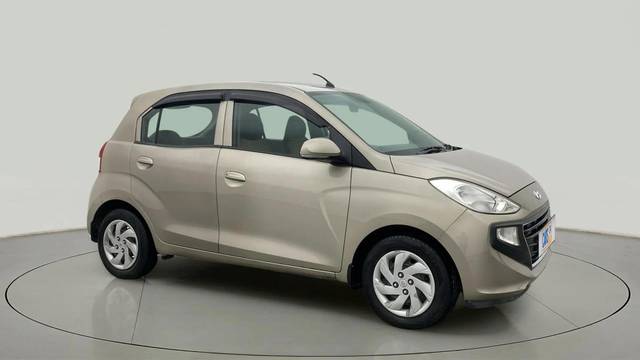 https://images10.gaadi.com/usedcar_image/4620385/original/1d87705f8d0f1f7a399e171c650bdd8d.jpg?imwidth=6400