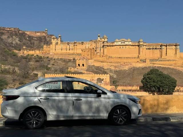 https://images10.gaadi.com/usedcar_image/4620404/original/processed_dcd688ee-f322-43a0-b067-e0c49b3700d4.jpg?imwidth=6401