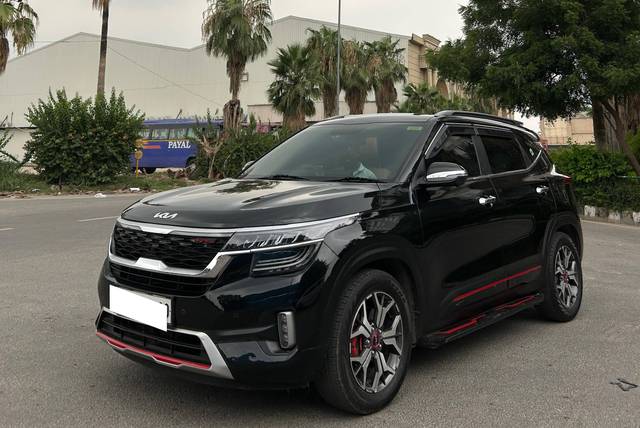 https://images10.gaadi.com/usedcar_image/4620405/original/processed_0d7bb659a3adb25c814cfcce4c5a9e2f.jpg?imwidth=6402
