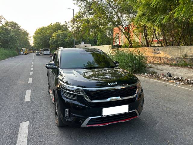 https://images10.gaadi.com/usedcar_image/4620405/original/processed_ee07994e68795d8017d59fc9feceacd7.jpg?imwidth=6400