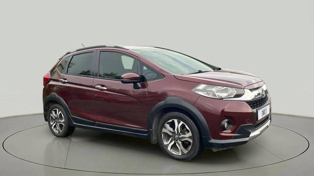 https://images10.gaadi.com/usedcar_image/4620411/original/f6a66afe5e69e5a577fe063c7d50e5ec.jpg?imwidth=6400