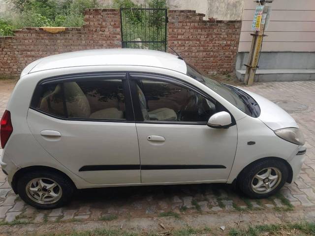 https://images10.gaadi.com/usedcar_image/4620415/original/processed_d2657f55-fef5-4581-b333-b5c5ed98ea14.jpg?imwidth=6401