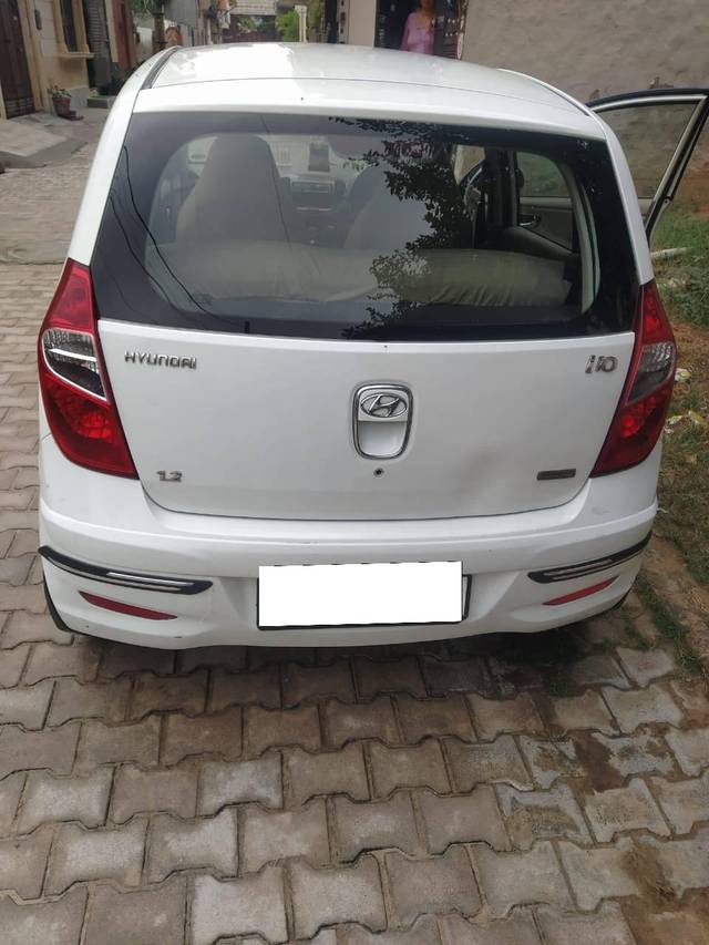 https://images10.gaadi.com/usedcar_image/4620415/original/processed_f03910e0-4950-44ec-b648-437fa84e3a05.jpg?imwidth=6402