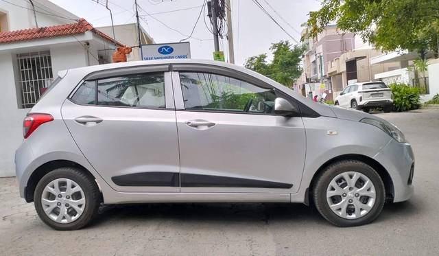 https://images10.gaadi.com/usedcar_image/4620425/original/processed_bb97fc10f60e8b7989b161cf02b767eb.jpg?imwidth=6401