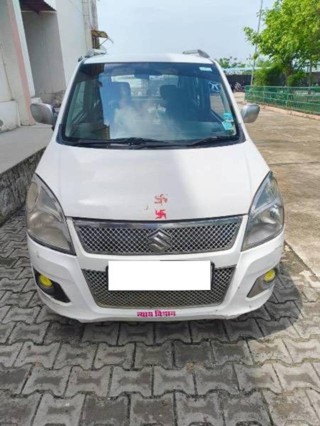 https://images10.gaadi.com/usedcar_image/4620435/original/processed_11332a74-ad37-463d-ba0c-ec74b40d693d.jpeg?imwidth=6400