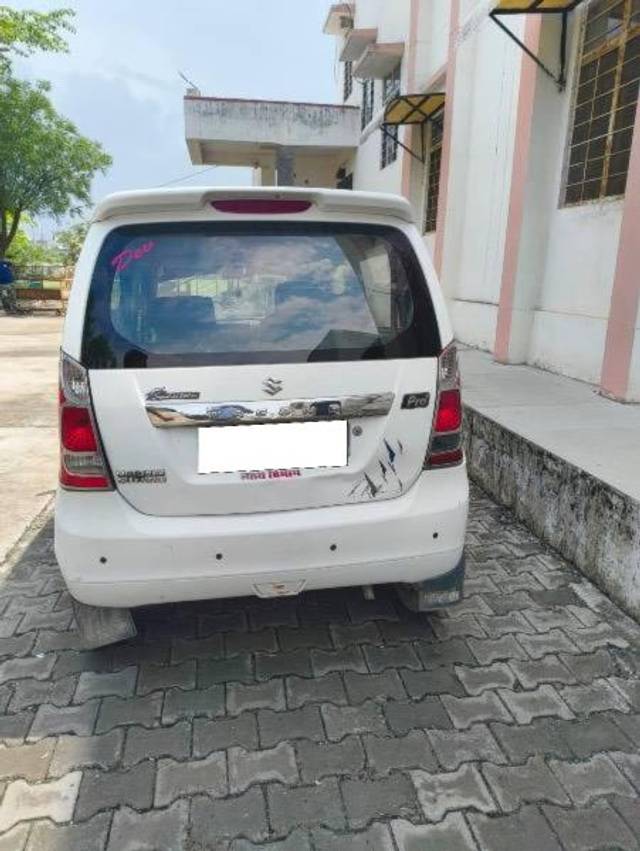 https://images10.gaadi.com/usedcar_image/4620435/original/processed_4c6ada75-663c-4f39-8150-e3206acda6a6.jpeg?imwidth=6402