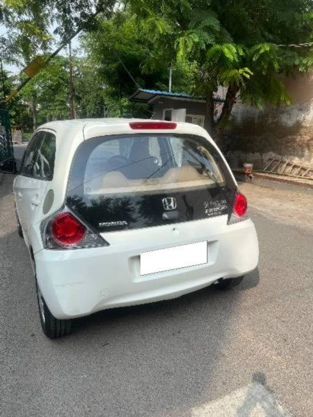 https://images10.gaadi.com/usedcar_image/4620441/original/processed_b487291e-9fc9-4334-b8f0-98a279ee0a41.jpeg?imwidth=6401