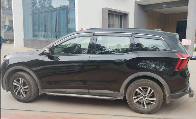 https://images10.gaadi.com/usedcar_image/4620453/original/processed_988cc493-7c11-43af-a66b-4b0e1b22bc49.png?imwidth=6402