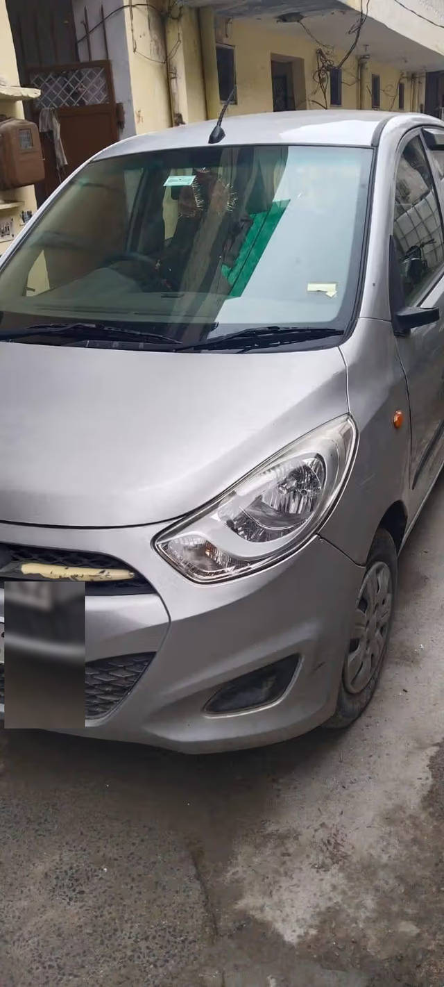 https://images10.gaadi.com/usedcar_image/4620457/original/74aa2e57-e89a-4b8d-ae9c-04afe360c411.png?imwidth=6400