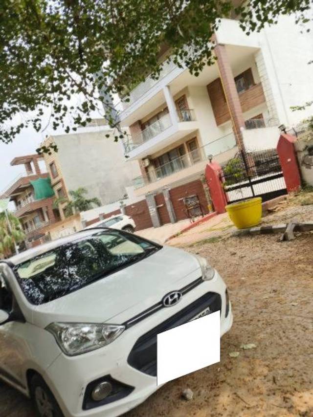 https://images10.gaadi.com/usedcar_image/4620474/original/processed_3c7adc3e-f875-4250-bdb2-270de98f98fe.jpg?imwidth=6400