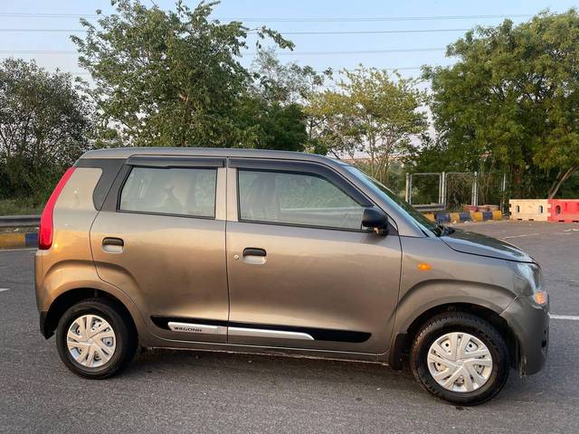 https://images10.gaadi.com/usedcar_image/4620497/original/processed_b8d0cd61cf3193efc6408157aef10b0b.jpg?imwidth=6401