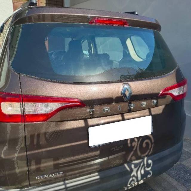 https://images10.gaadi.com/usedcar_image/4620506/original/processed_212c8046-b22d-4e61-9f52-04773b9b1e9d.jpg?imwidth=6401
