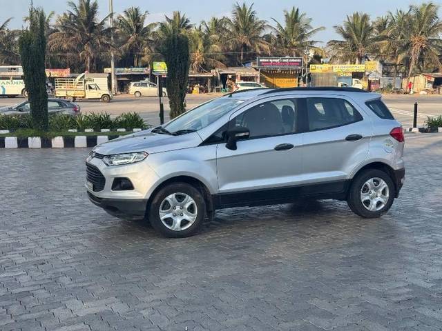 https://images10.gaadi.com/usedcar_image/4620538/original/processed_531753cf-36a4-4366-8a51-5d24c334654d.jpeg?imwidth=6400