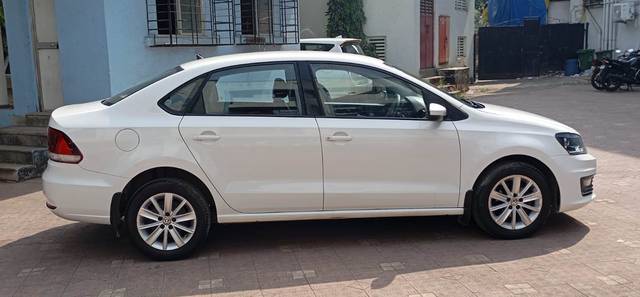 https://images10.gaadi.com/usedcar_image/4620589/original/34efc94fb3dc96db2a3c415187178445.jpeg?imwidth=6401