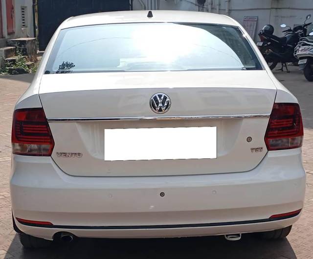 https://images10.gaadi.com/usedcar_image/4620589/original/processed_2b02c132a95d58c0f778ef2a68c53e25.jpeg?imwidth=6402