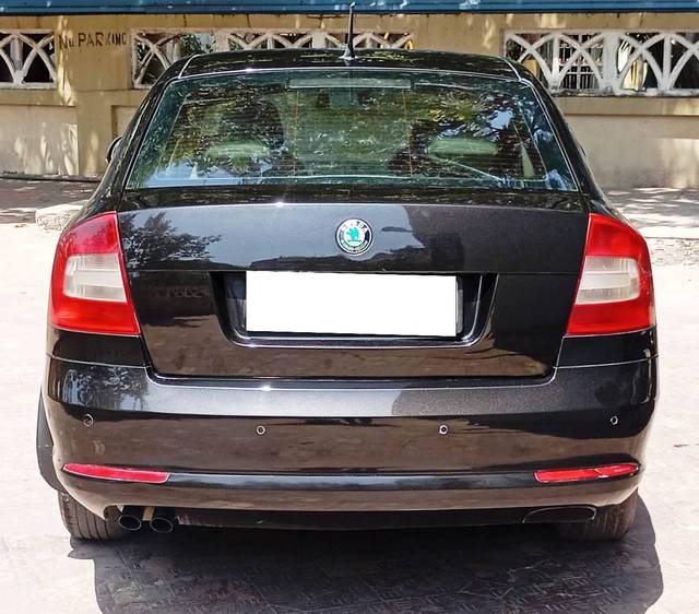 https://images10.gaadi.com/usedcar_image/4620596/original/processed_6c5f655d0762bb2612ba13be89e60108.jpeg?imwidth=6402