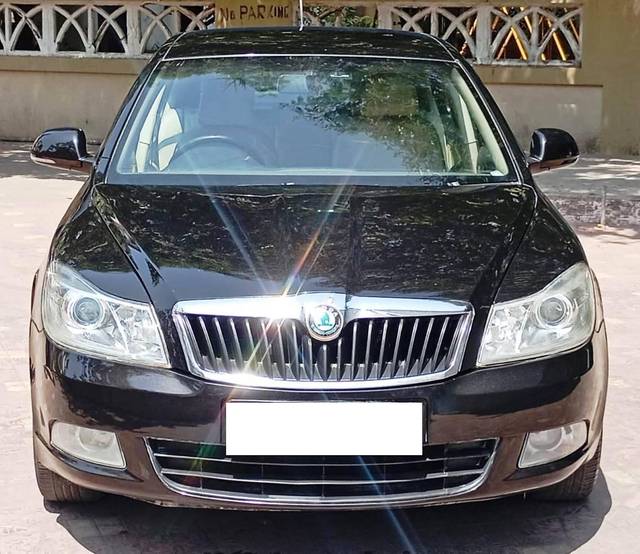 https://images10.gaadi.com/usedcar_image/4620596/original/processed_c1f4d9b417ba794aca086b96d69cda21.jpeg?imwidth=6400