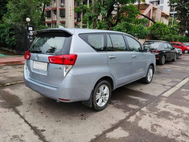 https://images10.gaadi.com/usedcar_image/4620597/original/processed_60aab664d55bc4dbf2e89f5d6e284fa4.jpg?imwidth=6401