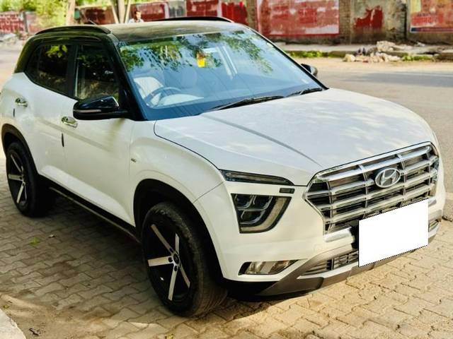 https://images10.gaadi.com/usedcar_image/4620602/original/processed_f9f9118f-6322-45e9-a305-91b9bf8b4865.jpg?imwidth=6400