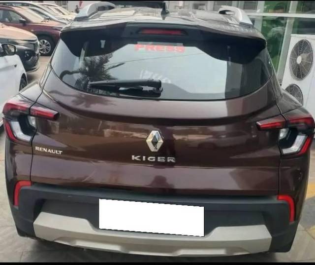 https://images10.gaadi.com/usedcar_image/4620610/original/processed_d5e6784a-e06a-4a78-ab8b-da0dba1acfff.jpg?imwidth=6401