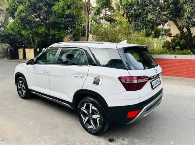 https://images10.gaadi.com/usedcar_image/4620623/original/processed_36e3c6ff-2199-401b-a6ee-98829d97e86d.jpg?imwidth=6402