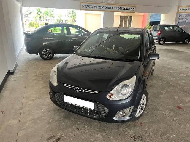 https://images10.gaadi.com/usedcar_image/4620627/original/processed_b02337dd-e303-41ff-a31c-a1ae01600c4f.jpeg?imwidth=6400