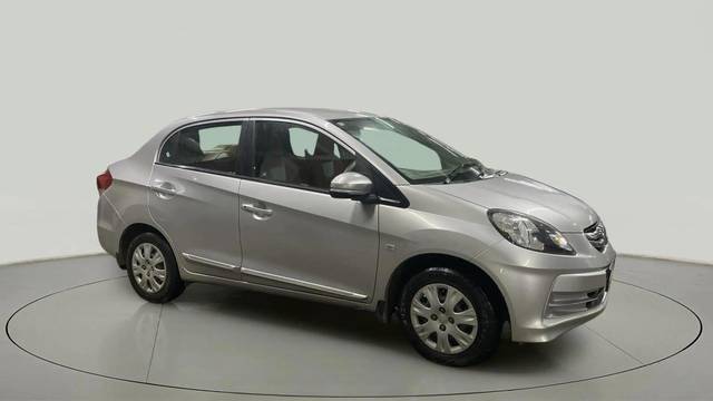 https://images10.gaadi.com/usedcar_image/4620683/original/99159c6c2e37138701b609ab5243aa39.jpg?imwidth=6400