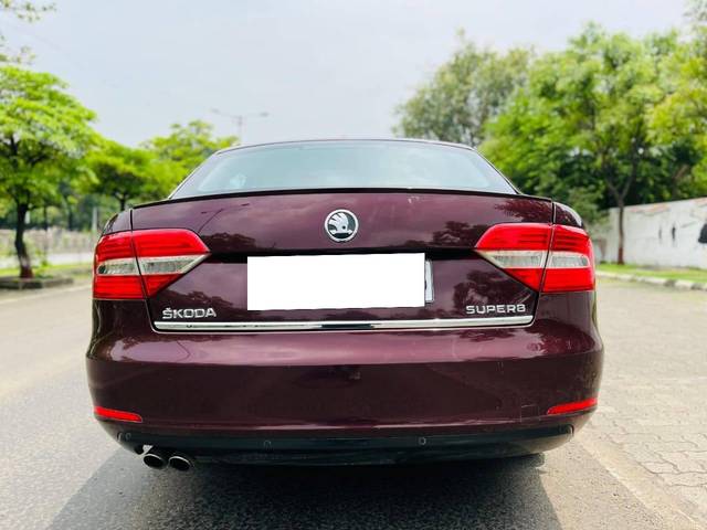 https://images10.gaadi.com/usedcar_image/4620703/original/processed_771cf7f189d48c026de2704cc48282fb.jpg?imwidth=6402