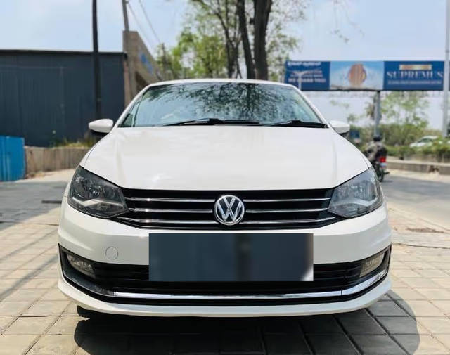 https://images10.gaadi.com/usedcar_image/4620715/original/f4f578c9-e878-4592-9502-c923201f23cf.png?imwidth=6401