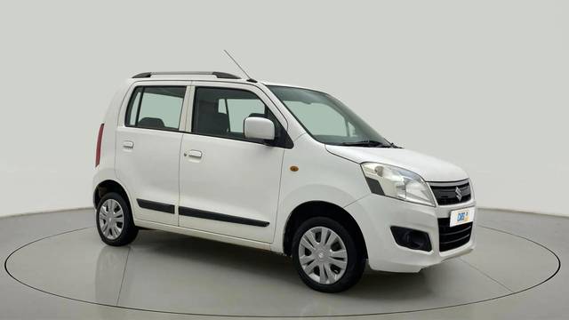 https://images10.gaadi.com/usedcar_image/4620716/original/4e33b879933aa8abda08d9ddb3ddddfc.jpg?imwidth=6400