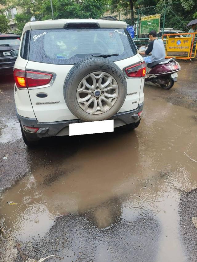 https://images10.gaadi.com/usedcar_image/4620734/original/processed_a6b755e4-3265-41cb-9575-c9f9184f2968.jpg?imwidth=6402