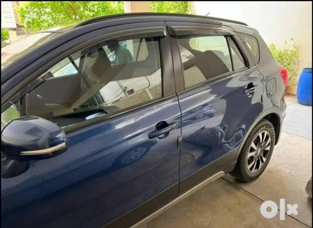 https://images10.gaadi.com/usedcar_image/4620763/original/processed_18e7a551-811d-46ed-92b4-04873bc25783.jpg?imwidth=6401