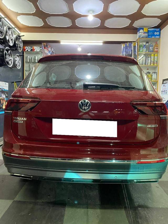 https://images10.gaadi.com/usedcar_image/4620771/original/processed_dd640536-d656-4fbb-b668-50ac34f34517.jpg?imwidth=6401