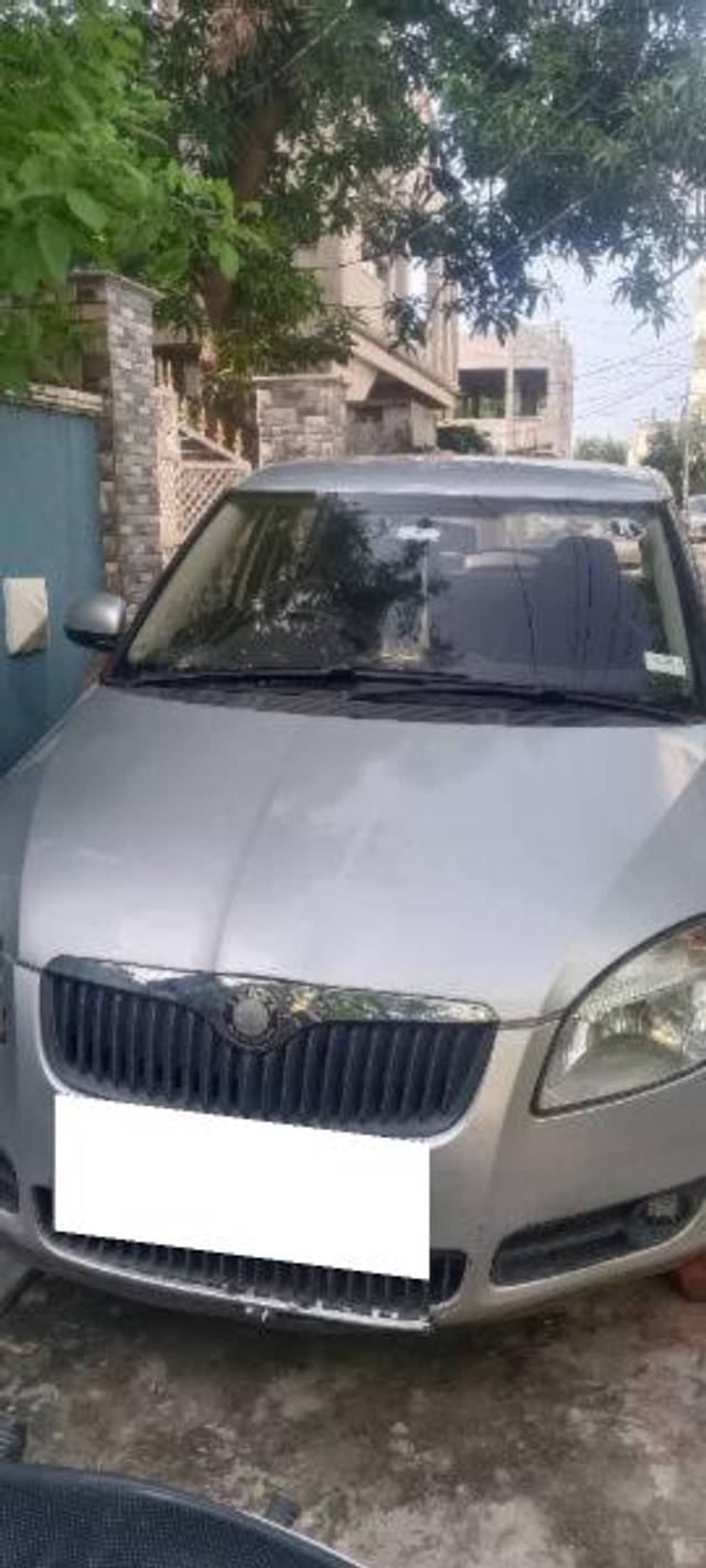 https://images10.gaadi.com/usedcar_image/4620781/original/processed_7151a5e2-e497-42be-8ee5-f2a81fb69475.jpg?imwidth=6400