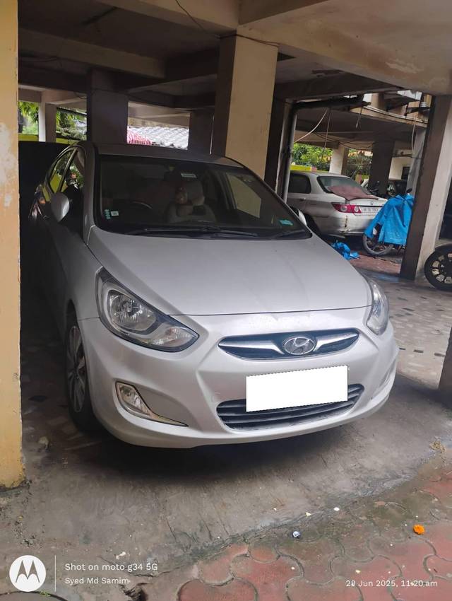 https://images10.gaadi.com/usedcar_image/4620810/original/processed_11709eb3-5c9c-4915-93e2-28e5e4eb2ee5.jpg?imwidth=6400