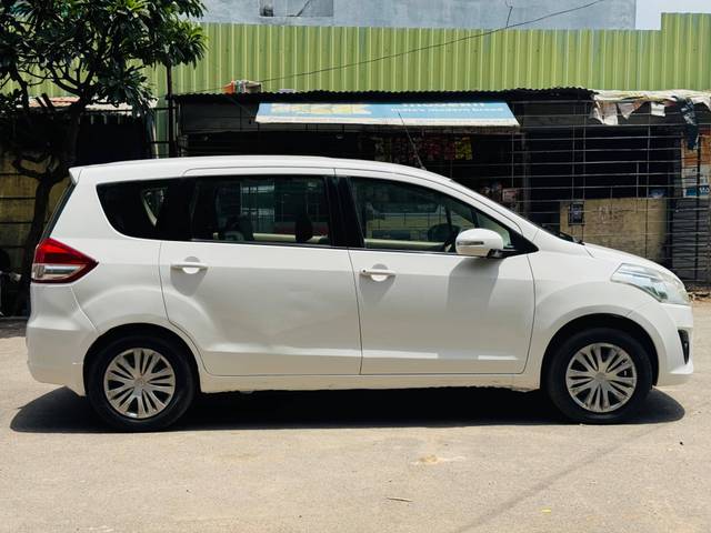 https://images10.gaadi.com/usedcar_image/4620823/original/processed_57c6a0fb011f5dfb9f10066f34305038.jpg?imwidth=6401