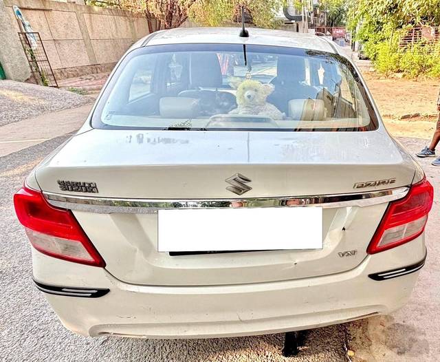 https://images10.gaadi.com/usedcar_image/4620926/original/processed_processed_d61209c6-552e-4213-ada5-f35df0ca987d.jpg?imwidth=6401