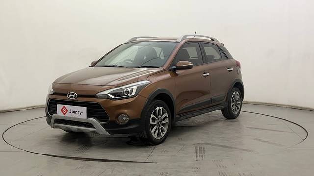https://images10.gaadi.com/usedcar_image/4620980/original/0c1bc95925f563043ebcee04abbcffbc.JPG?imwidth=6400