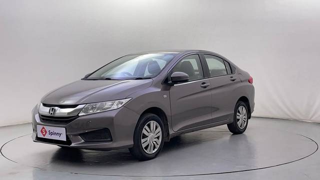 https://images10.gaadi.com/usedcar_image/4620999/original/24155d9c203fd55b4f4e046eda7021f3.JPG?imwidth=6400