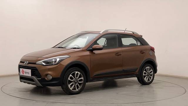 https://images10.gaadi.com/usedcar_image/4621010/original/70d78cb17ee6e51feb629af68f268993.JPG?imwidth=6400