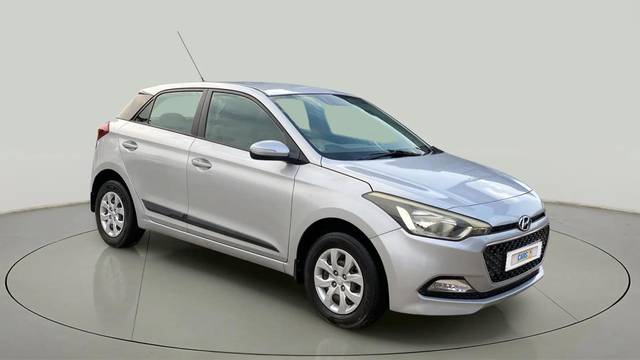 https://images10.gaadi.com/usedcar_image/4621011/original/d722012916b0bc5876515841217588c9.jpg?imwidth=6400