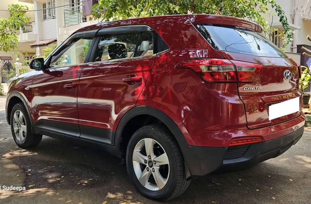 https://images10.gaadi.com/usedcar_image/4621019/original/processed_aebc3de31cd7cd72c1cd5dd2666df8a0.jpg?imwidth=6402