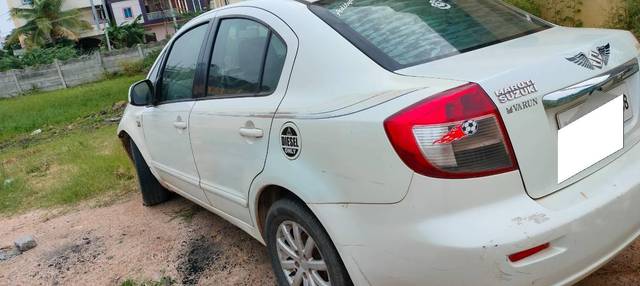 https://images10.gaadi.com/usedcar_image/4621026/original/processed_661e46c1-6482-4788-b823-def08a8760cc.jpg?imwidth=6402